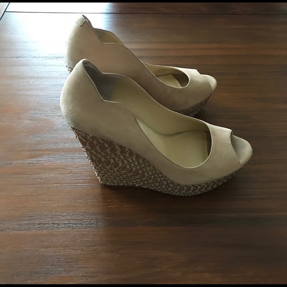 Gianni Bini Shoes - Gianni Bini nude wedges 🌷